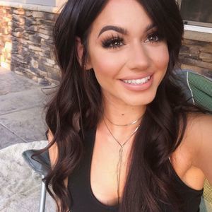 Meet your Posher, Janelle